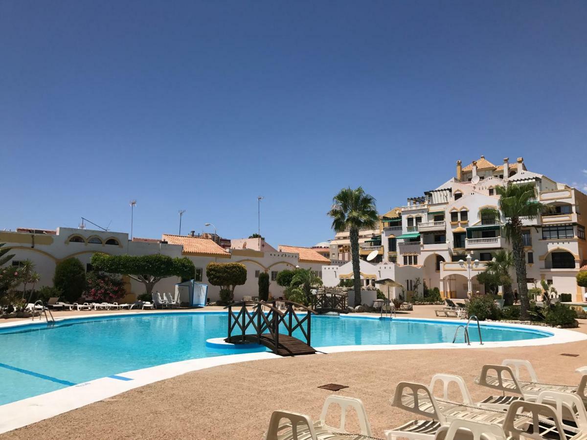 Apartamentos Roquetas Beach Roquetas de Mar Luaran gambar